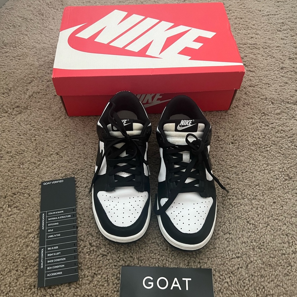 Nike dunks!